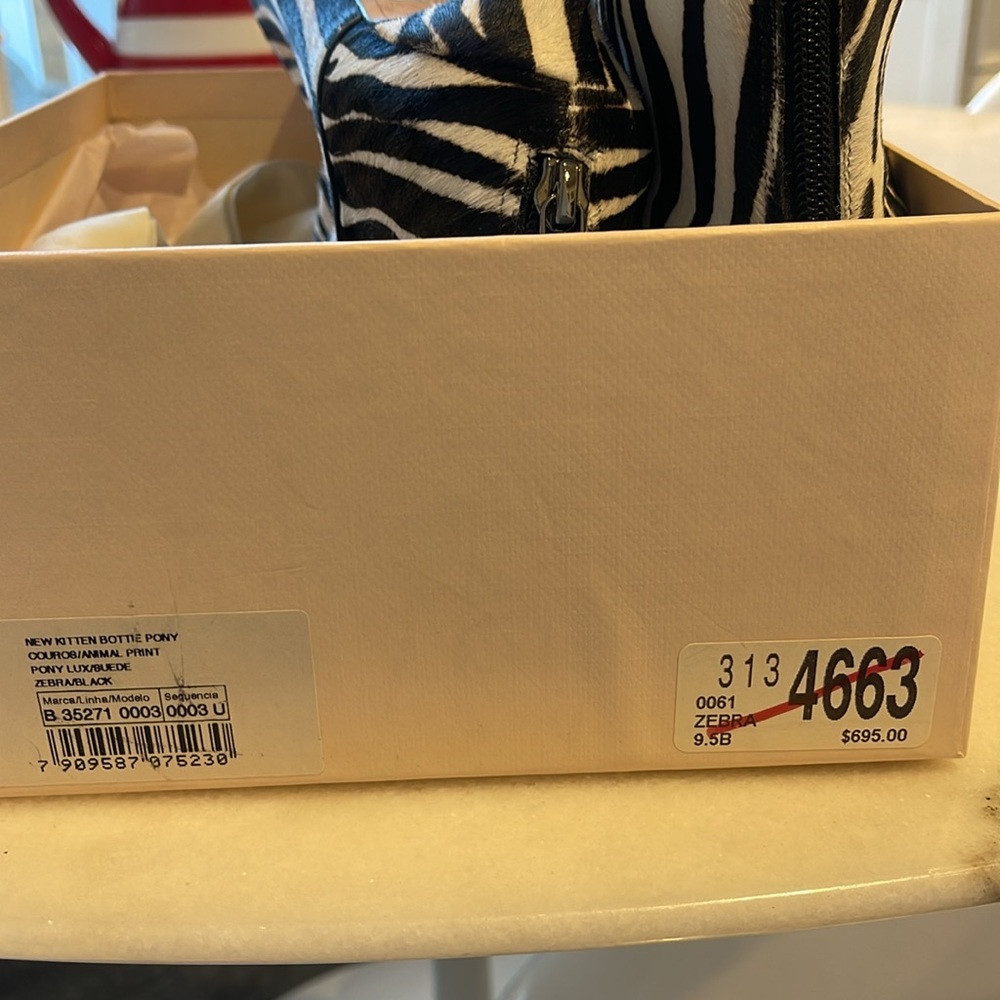 SOLD!!!! ALEXANDRE BIRMAN PONY HAIR ZEBRA PRINT ZIP BOOTIE. 39.5 - Picture 11 of 11